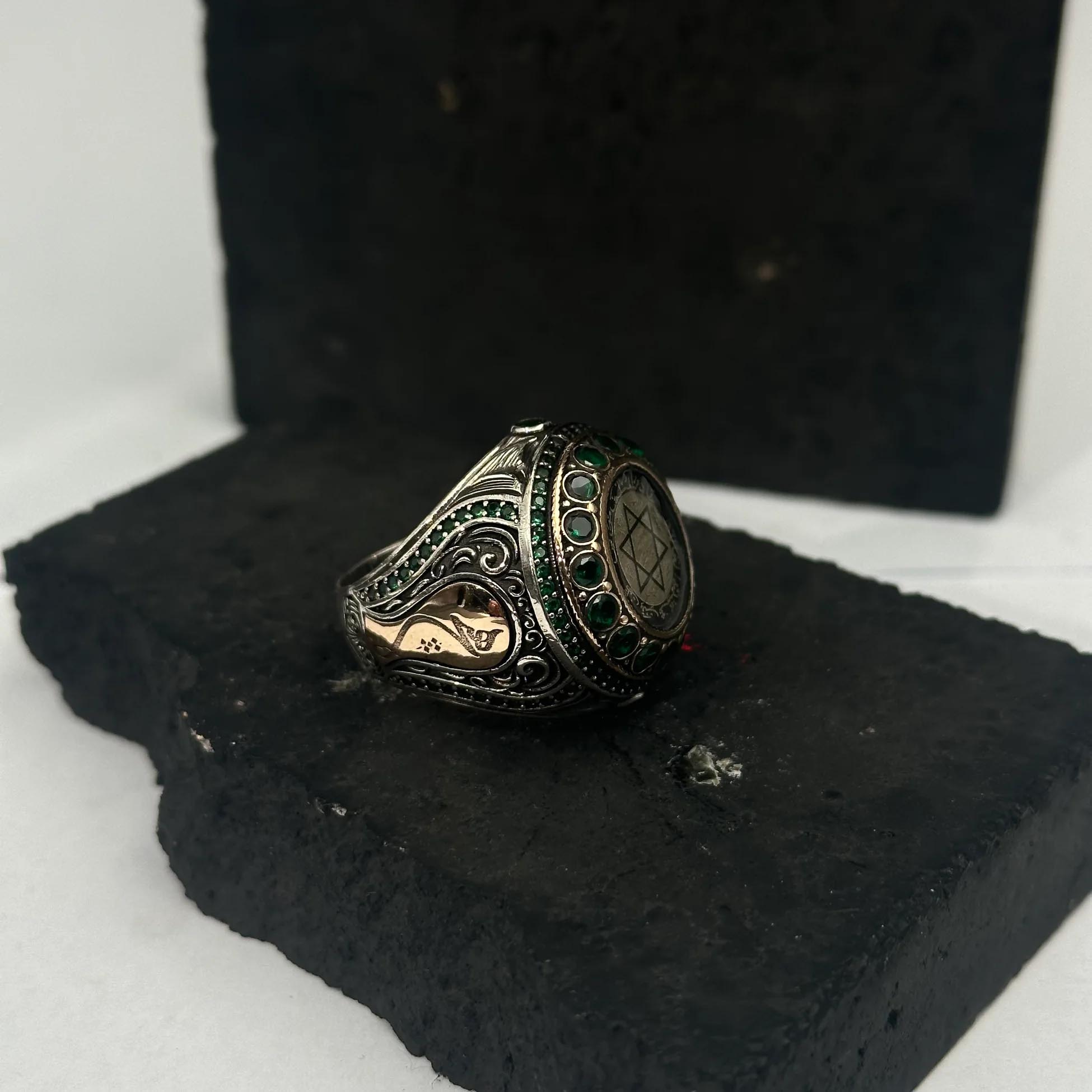 Gümüş Yüzük Zümrüt Yüra Koruma Modeli